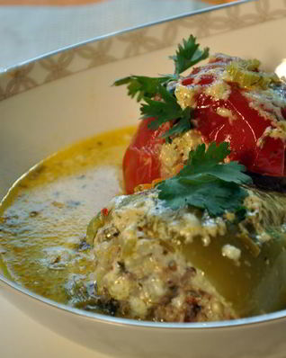 Фаршированные перцы в соусе