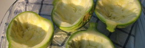 кабачки, фаршированные тунцом и творогом