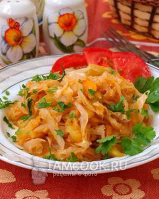 Капуста тушеная с кабачками