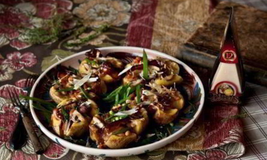 Рецепт картофеля, фаршированного фасолью, грибами и сыром джюгас