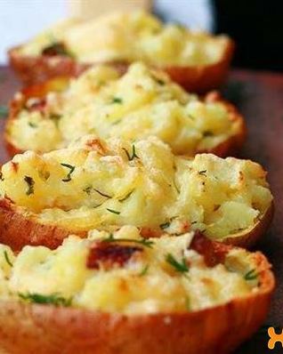 Картофель, запеченный в мундире