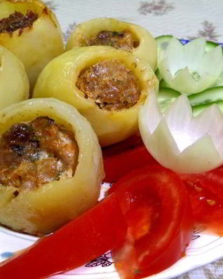 Картошка фаршированная свининой