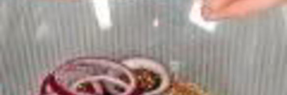 лук в кляре с сырным соусом