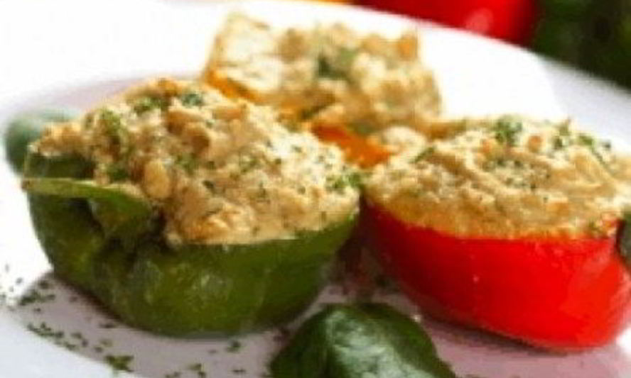 Рецепт перца, фаршированного куриным филе и овощами