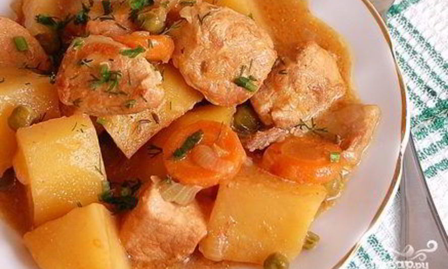 Рецепт тушеной картошки с мясома в духовке