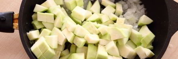 тушеные кабачки с помидорами