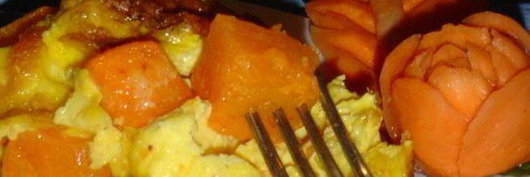 тыква, запеченная с яйцами в горшочках