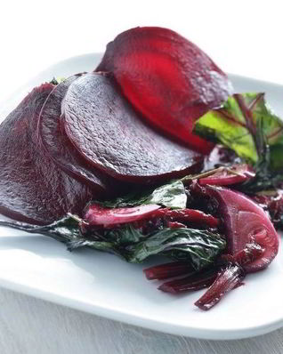 Запеченная свекла с розмарином и сыром пекорино