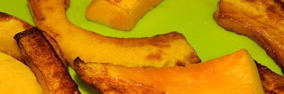 запеченная тыква с креветками, сухариками и тыквенными семечками