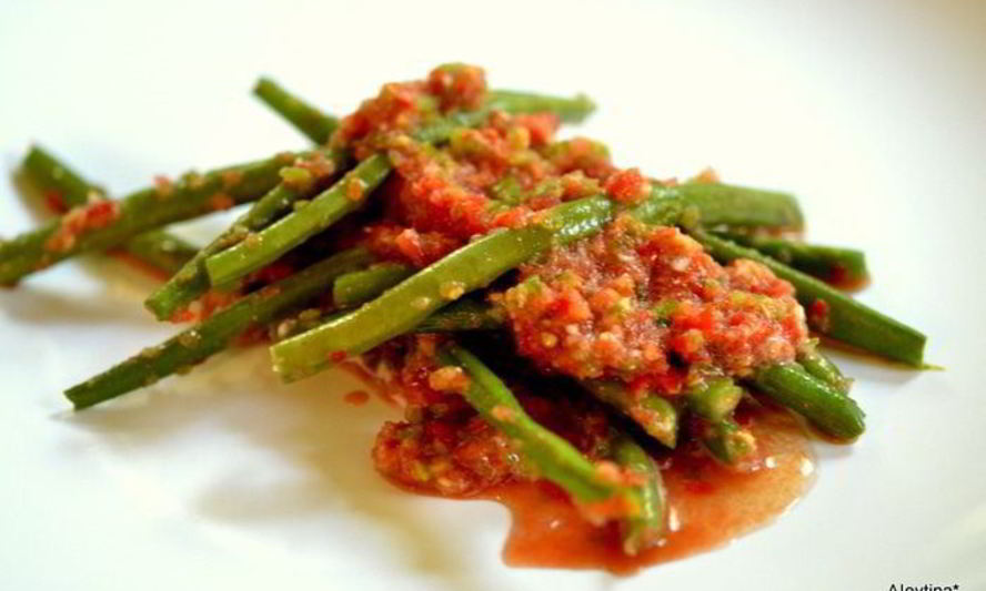 Рецепт зеленой фасоли со свежим томатным чатни