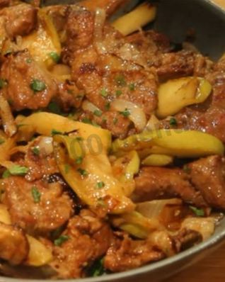 Говяжья печень жареная с луком