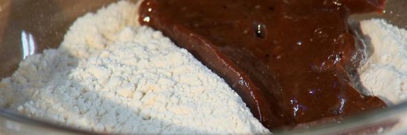 говяжья печенка с морковью в яблочном соусе