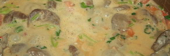 индюшиная печень с овощами в сметанном соусе в мультиварке