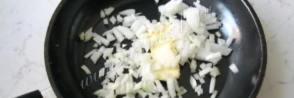 куриная печень с грибами в вине