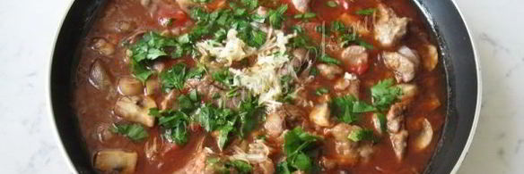 куриная печень с грибами в вине