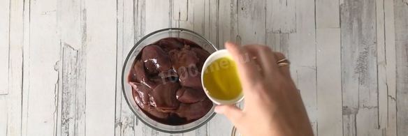 куриная печень с кабачками в духовке