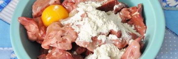 куриная печень тушеная в сметане