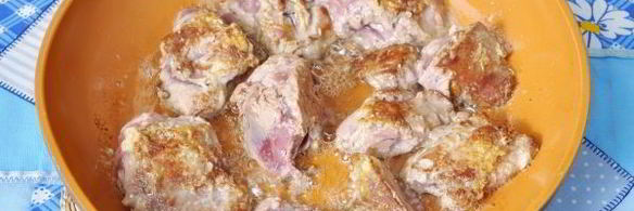 куриная печень тушеная в сметане