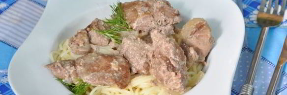 куриная печень тушеная в сметане