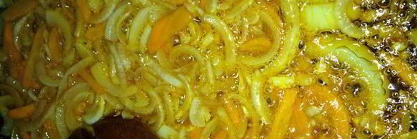 печень куриная, тушеная с карри