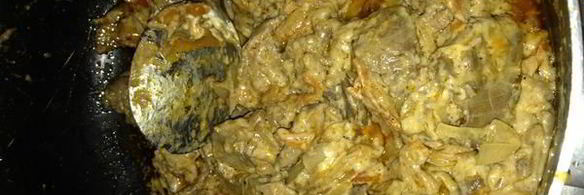 печень куриная, тушеная с карри