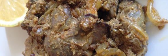 печень куриная, тушеная с карри