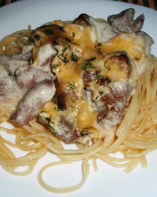 Печень в сметанном соусе