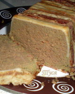 Телячья печень, запеченная с беконом