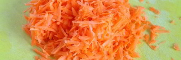 тушеная печень со сметаной, морковью и луком