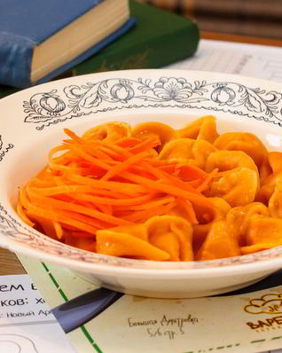 Морковные пельмени