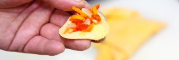 морковные пельмени