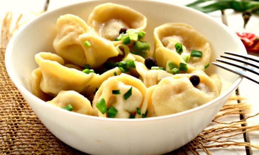 Рецепт мясных пельменей к праздничному столу