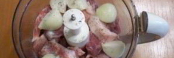 пельмени под соусом