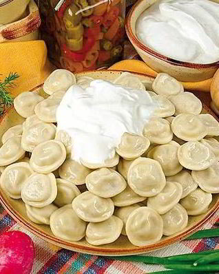 Пельмени с творогом и зеленым луком