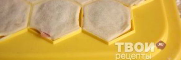 пельмени, запеченные со сметаной и сыром