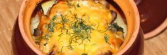 пельмени, запеченные в горшочке