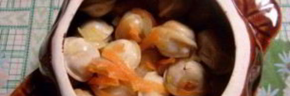 пельмени, запеченные в горшочке