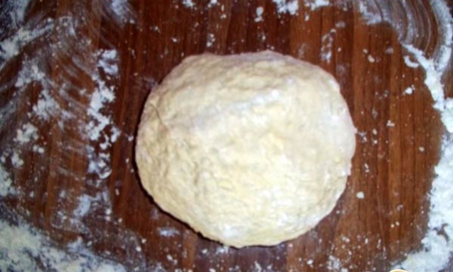 Рецепт великолепного пельменного теста на ряженке