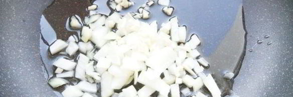 быстрый плов с рыбой и зеленым горошком