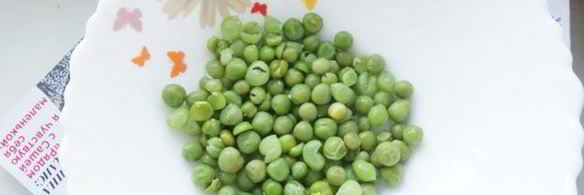 быстрый плов с рыбой и зеленым горошком