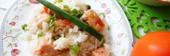 быстрый плов с рыбой и зеленым горошком