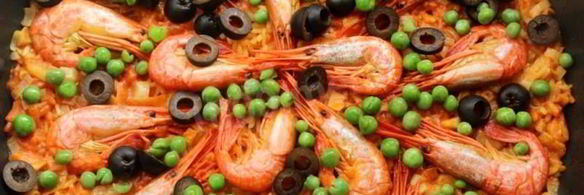 паэлья с помидорами луком креветками