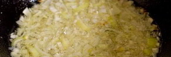 плов из курицы с нутом и изюмом