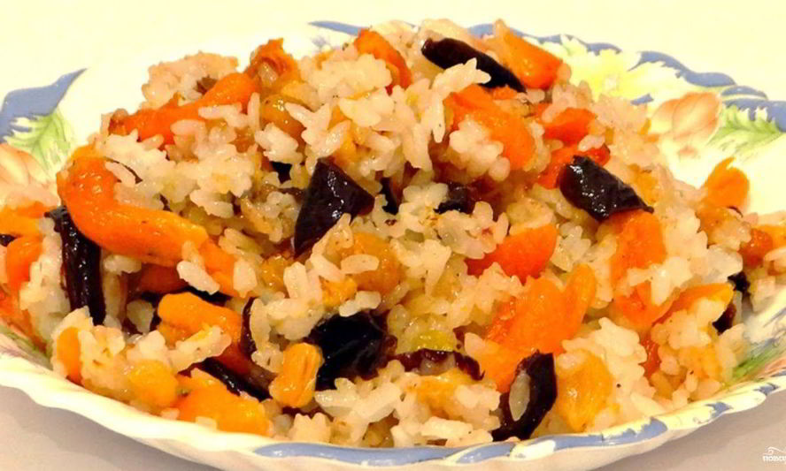 Рецепт постного плова с черносливом и курагой