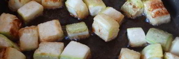 грибное рагу с кабачками в сметанном соусе