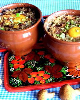 Грибное рагу в горшочках