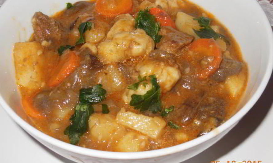 Рецепт мясного рагу с сырными клецками