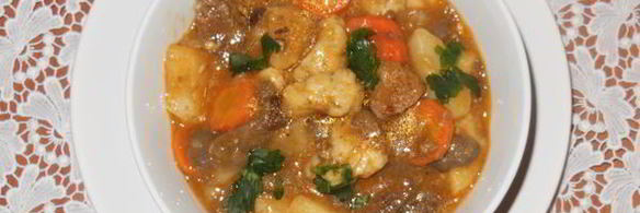 мясное рагу с сырными клецками