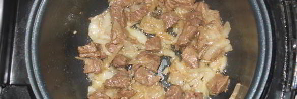 мясное рагу с сырными клецками