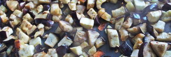 овощное рагу на основе запеченных баклажанов и перцев